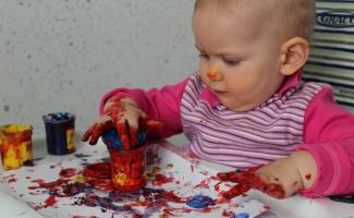 How to paint with finger paints?